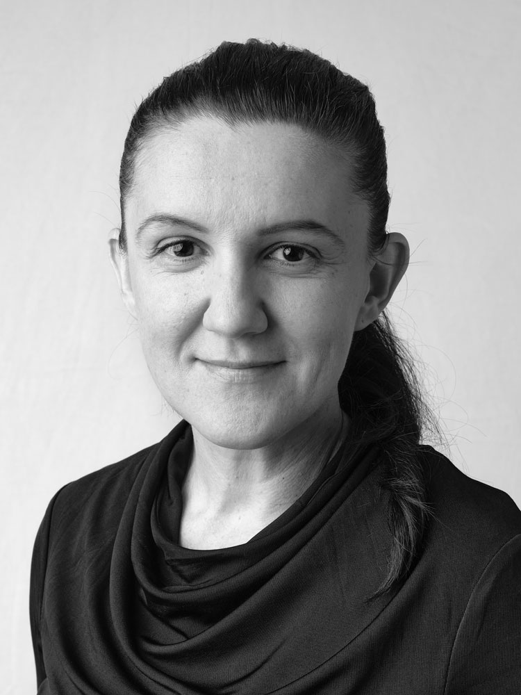 Alma Åslund, CHIEF QUALITY OFFICER